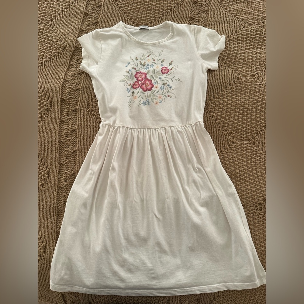 Vasconi white dress with floral print size 5/6 y
